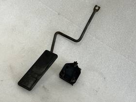 Jeep 234.am8488 1986 1987 1988 1989 1990 1991 Grand Wagoneer Accelerator Pedal