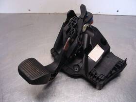52016580916050060210217 Jeep Renegade Latitude Brake Pedal Assembly 15 16 17 18 19 20