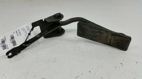 941.am8305 Jeep 2005 Liberty Gas Pedal Oem 2002 2003 2004
