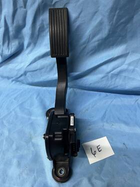 32700-1400 Kia 2011-12 Sorento Accelerator Gas Pedal With Sensor Oem