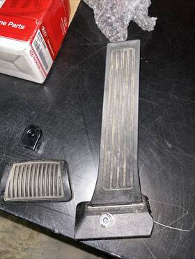 32726b2110 Kia Soul Gas Pedal Oem 2014 - 2019