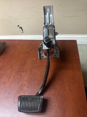 32800b2110 Kia 2014-2019 Soul Brake Pedal Assembly Oem