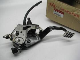 32802a2110 Kia New Clutch Pedal Assembly Genuine Oem For 2014-2018 Forte