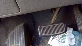 546.ki1312 Kia Sedona Lx 2012 Pedal Brake. 483624