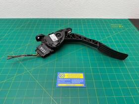 Ah229f836 Land Rover 10-16 Lr4 Gas Pedal Throttle Accelerator Travel Sensor Oem