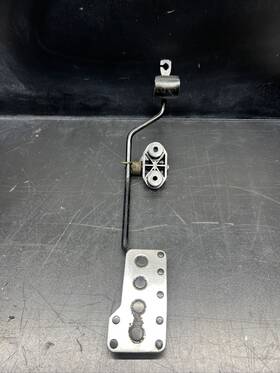 234.le1k01 Lexus Is300 Sedan Accelerator Gas Throttle Pedal Assembly 01 02 03 04 05