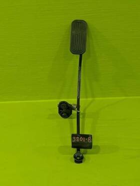 546.le1h98 Lexus 98 Es300 Gas Accelerator Pedal Oem 3801-8
