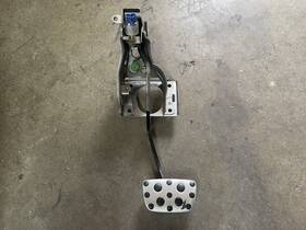 546.le1k05 Lexus 2001-2005 Is300 Oem Automatic Transmission Brake Pedal