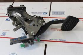 546.le1s08 Lexus 2008 2009 2010 2011 Gs350 Gs460 Brake Pedal