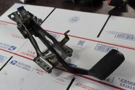 546.le1v96 Lexus 1992 1993 1994 1995 1996 1997 Sc400 Sc300 Brake Pedal Automatic