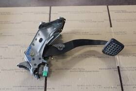 546.le1w04 Lexus 2004 2005 2006 Ls430 Brake Pedal 6 Speed