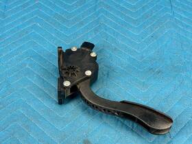 78110-60022 Lexus Lx570 Toyota Land Cruiser Gas Accelerator Pedal 2008-2021 Oem