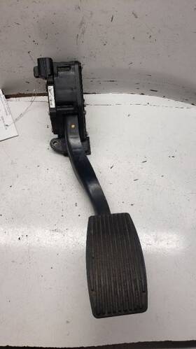 234.fd2206 Lincoln Navigator 2006 Accelerator Parts 1233040