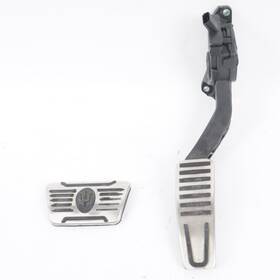 06700053460 Maserati 2014-2020 Ghibli Quattroporte Gas Accelerator Throttle Pedal With Pad Oem