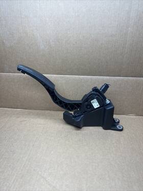 6700042790 Maserati 2014-2019 Ghibli Gas Accelerator Throttle Pedal Adjustable Power W1