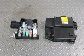 670020290 Maserati 14-17 Ghibli Motor Engine Battery Positive Terminal Junction Fuse Box Oem Oe Wty