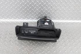 699-maserati Maserati 14-21 Ghibli Black Dashboard Dash Usb Hub Port Media Interface Panel Oem Factory