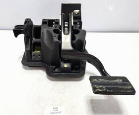 980139784 Maserati 2013-2019 Oem Gt Sport M145 Brake Pedal With Frame Box 51k Miles