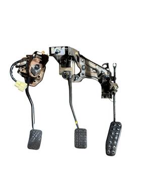 3941-d5 Mazda 1990-2005 Miata Oem Manual Gas Brake Clutch Pedal Pad Set M/t 90-05 #02