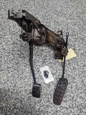4760-sc Mazda 1990-2005 Miata Mx5 Oem Gas Brake Pedal Pad Set Manual Trans Na Nb 90-05