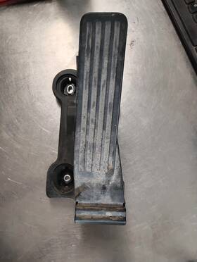 546.mz1a21 Mazda 2021 3 Gas Pedal 579969