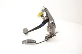 546.mz1o02 Mazda 2001-2005 Mx-5 Miata Nb Brake And Gas Pedal