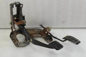 546.mz1o93 Mazda 1990 1991 1992 1993 1994 1995 1996 Mx-5 Miata Accelerator Brake Pedal M/t