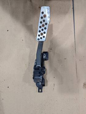 F157-41-600d Mazda 2004-2008 Rx-8 Gas Accelerator Throttle Pedal