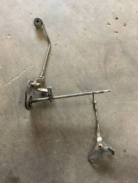 1030702821 Mercedes-benz 86-91 300sel 300se M103 Throttle Gas Pedal Linkage B3a