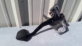 1232900219 Mercedes-benz 1983 W123 300d At Brake Pedal With Bracket Support Assembly Oem