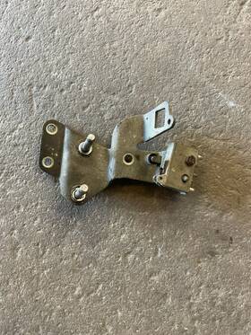 1263002340 Mercedes-benz 86-91 300sel M103 Oem Throttle Control Plate Bracket B23a