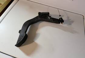 1633000704 Mercedes-benz 2003 Ml Class W163 Throttle Gas Pedal Oem Used