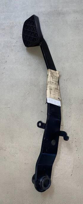 202-290-00-18 Mercedes-benz Brake Pedal Assy - For C220 C280 And More