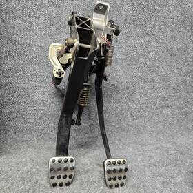 2022901416 Mercedes-benz R170 Slk230 Clutch And Brake Pedal Manual 01-04 Oem