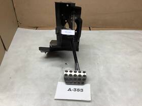 546.mb1f06 Mercedes-benz 2006 Clk350 Brake Pedal Assy Oem
