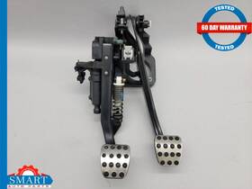A1722910043 Mercedes-benz R172 Slk250 Clutch And Brake Pedal Manual Transmission 12-15 Oem