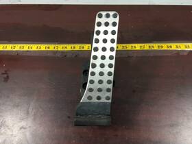 A2223001100 Mercedes-benz 2010 - 2016 E350 W212 Accelerator Gas Pedal With Sensor Oem