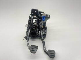 546-ford Mustang 15-22 Gt Manual Mt Brake Clutch Pedal Assembly Oem Factory Pedals