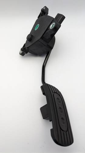 Ad0253 Ngk Usa/ntk Sensors Accelerator Pedal Sensor Open Box