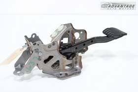 03091a13 Nissan 2019-2023 Altima Parking Asisst Stop Brake Pedal With Bracket Oem