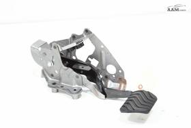 09143-046 Nissan 2020-2022 Sentra Brake Stop Pedal With Support Mount Bracket And Pad Oem