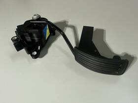 1355a Nissan 2008-2015 Rogue Accelerator Gas Pedal Travel Sensor Assembly Oem