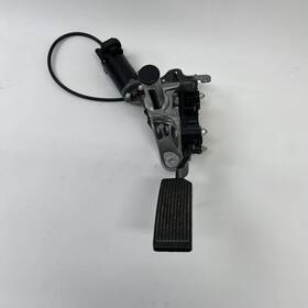 18002-2w00b Nissan Oem 18002 Zc01a 04-10 Titan Armada Qx56 Adj. Accelerator Power Gas Pedal