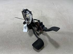 18002-5wn1b Nissan 14-16 Sentra Gas Accelerator Throttle Pedal And Brake Assembly Oem 18002-5wn1b Nissan 14-16 Sentra Gas Accelerator Throttle Pedal And Brake Assembly Oem