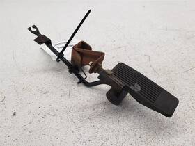 18005-53f10 Nissan 234.da1l91 90-94 240sx A/t Acceleration Pedal Oem