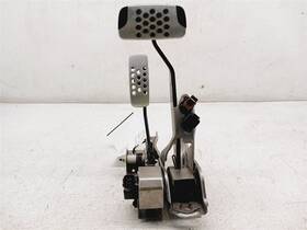 46501-cd813 Nissan 234.da1v03 03-08 350z A/t Accelerator Brake Pedal Oem Like New