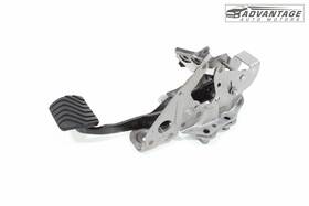26241-128 Nissan 2020-2022 Sentra Brake Stop Pedal With Support Mount Bracket And Pad Oem