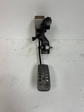 18002-am81e Nissan 42938fv 2003-2009 350z Accelerator Pedal