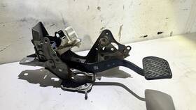 546.da1k18 Nissan 2013 2014 2015 2016 2017 2018 Altima Brake Pedal