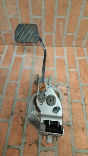77261-81112 Nissan 2009-2014 Murano Brake Pedal With Bracket Oem 77261 81112